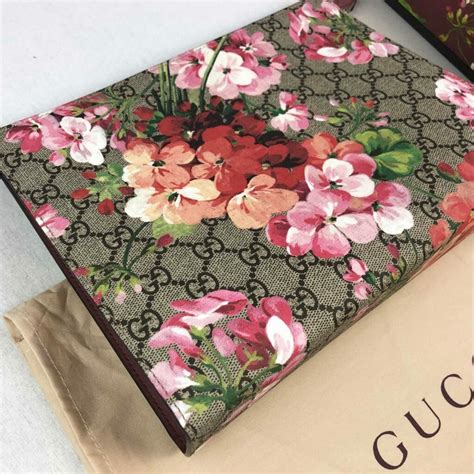 gucci bloom large cosmetic pouch